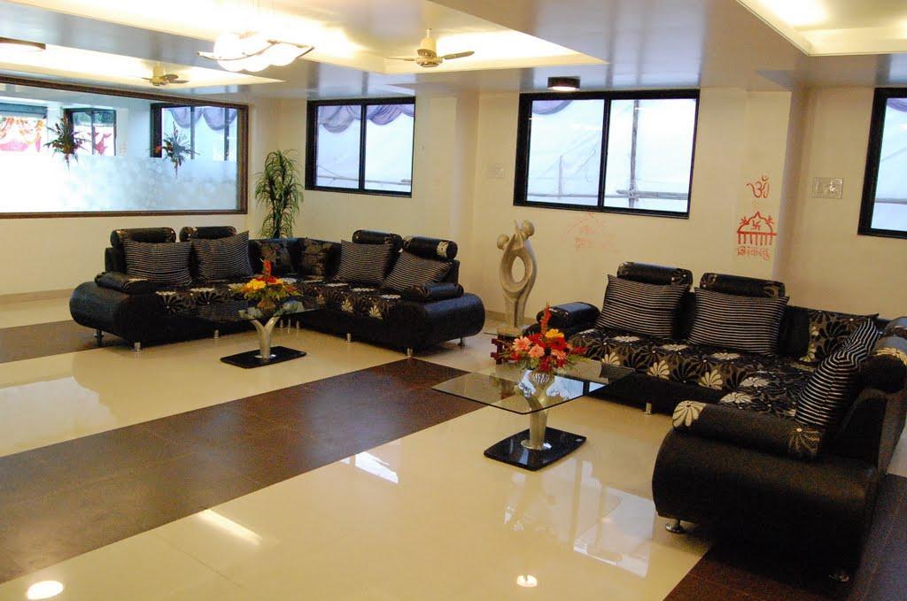 Hotel Parth Executive Lātūr Esterno foto
