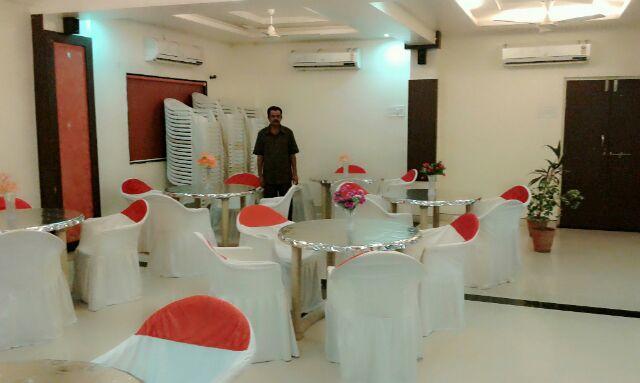 Hotel Parth Executive Lātūr Esterno foto